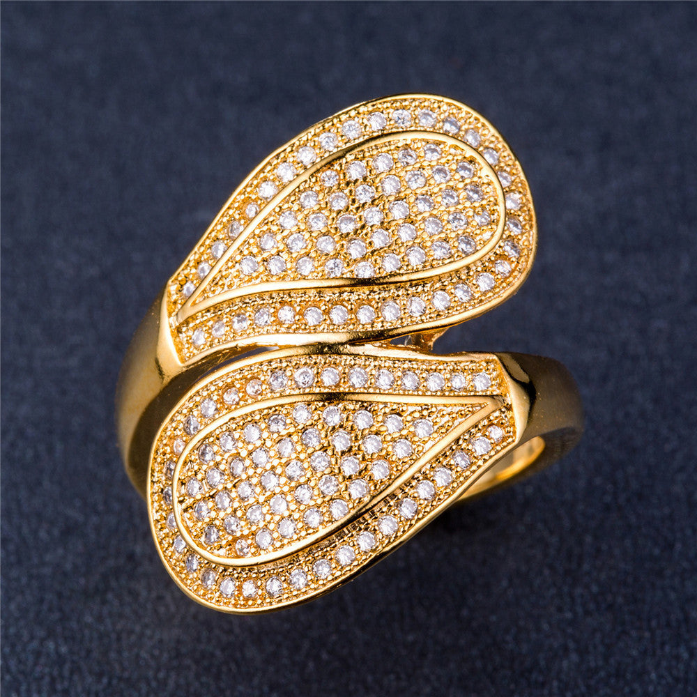Glamour in Gold: Luxury Women's Gold-Plated Ring for Timeless Elegance.