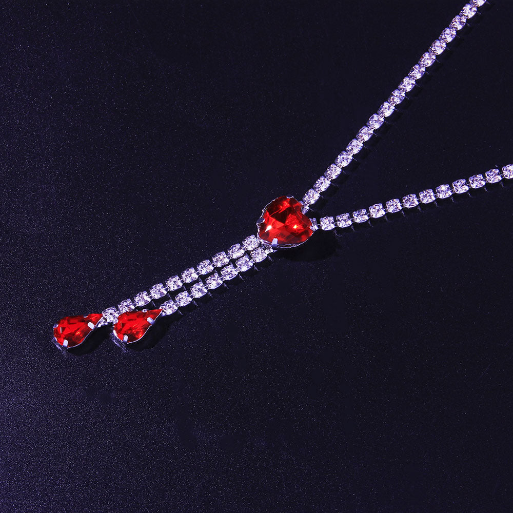 Diamond Elegance: Simple Water Drop Love Heart Pendant Clavicle Chain Necklace.