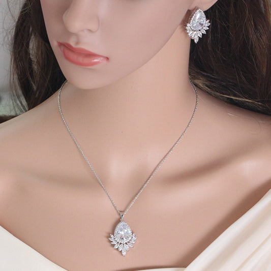 Sophisticated Jewelry Set for Bridal Banquets and Dinners | Elegant Chain Ensemble