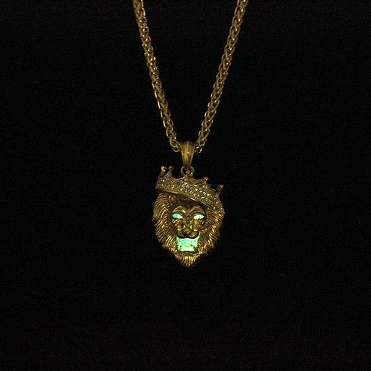 Luminous Lion Crown Necklace: Unisex Hip-Hop Elegance in Gold-Plated Diamond Pendant.